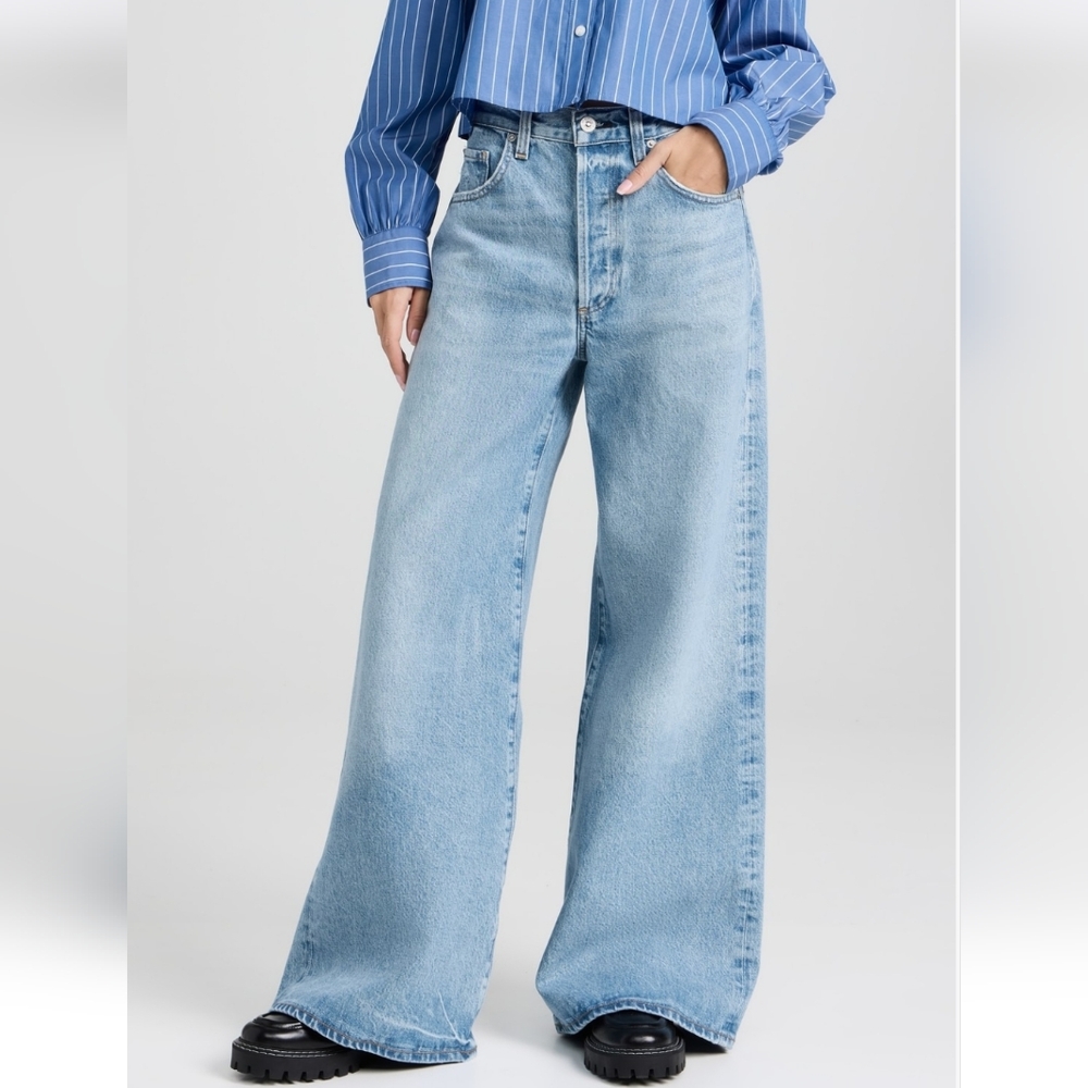 Wide-Leg Light Blue Jeans